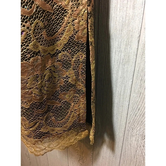Trina Turk Gold Lace Sequined Skirt 2 $240 - Picture 3 of 5